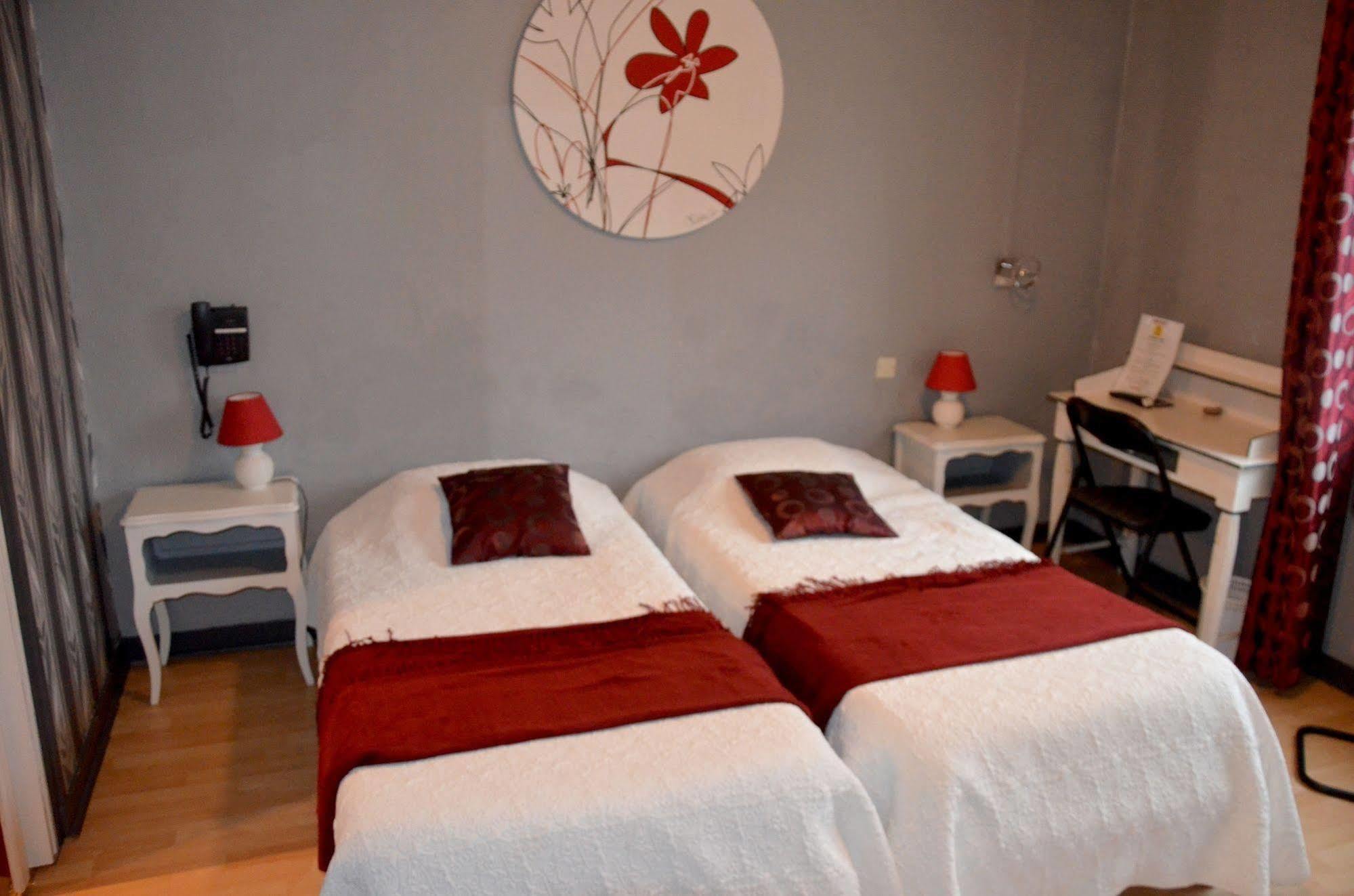 Hotel Le Week-End Plouider エクステリア 写真